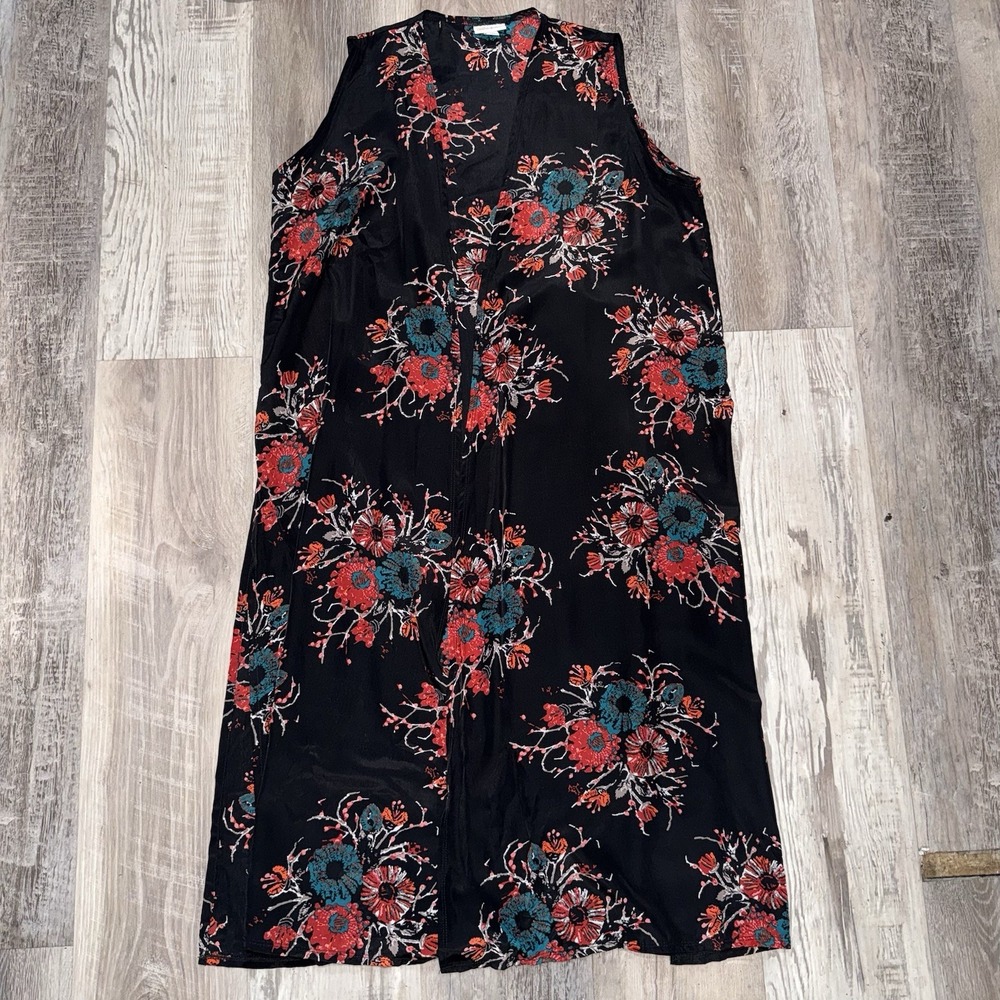 LuLaRoe Shirley Red Blue Black Size Medium M Kimono Cardigan Robe Cover-up